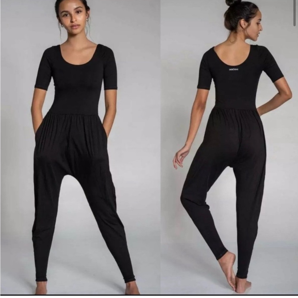 Imbodhi Sleeved Jumper with Pockets
